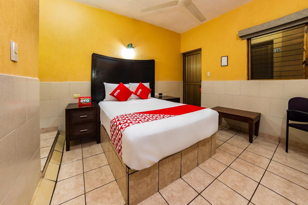 OYO Hotel San Marcos Los Mochis Buitenkant foto