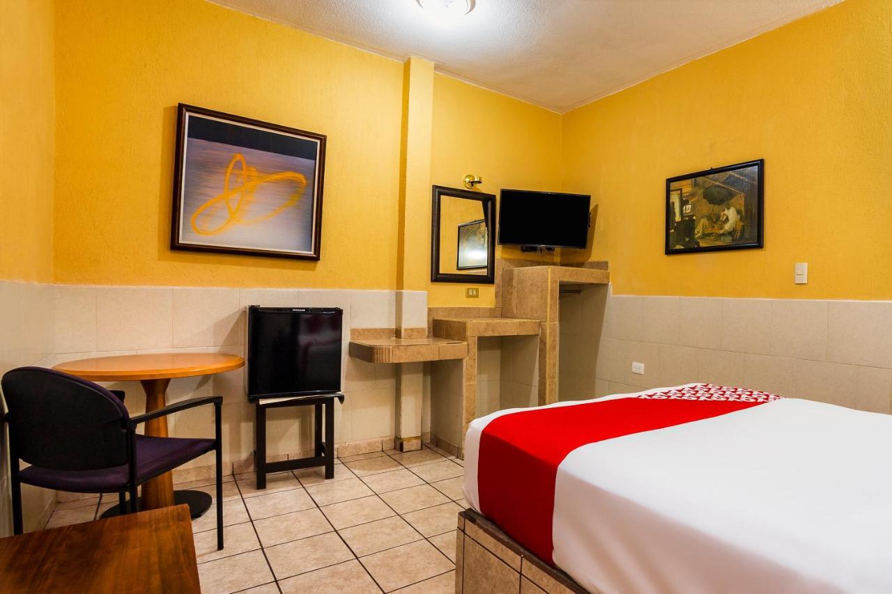 OYO Hotel San Marcos Los Mochis Buitenkant foto
